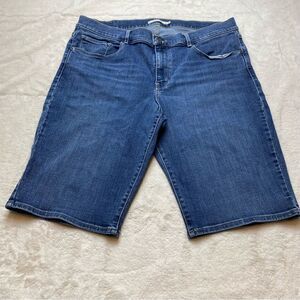 Levi's Denim Bermuda Shorts Size 33